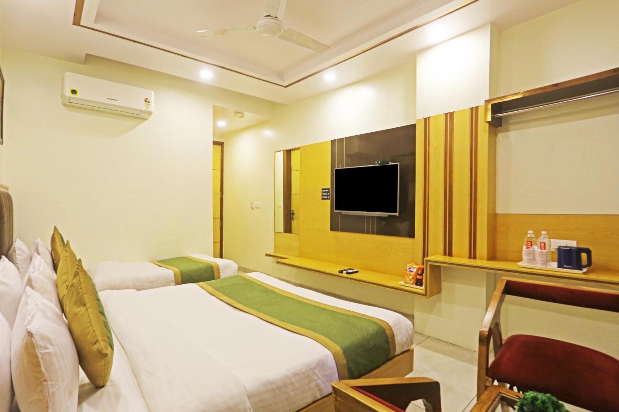 Hotel Aman Imperial Just A Minute Away From New Delhi Railway Station And Connaught Place מראה חיצוני תמונה
