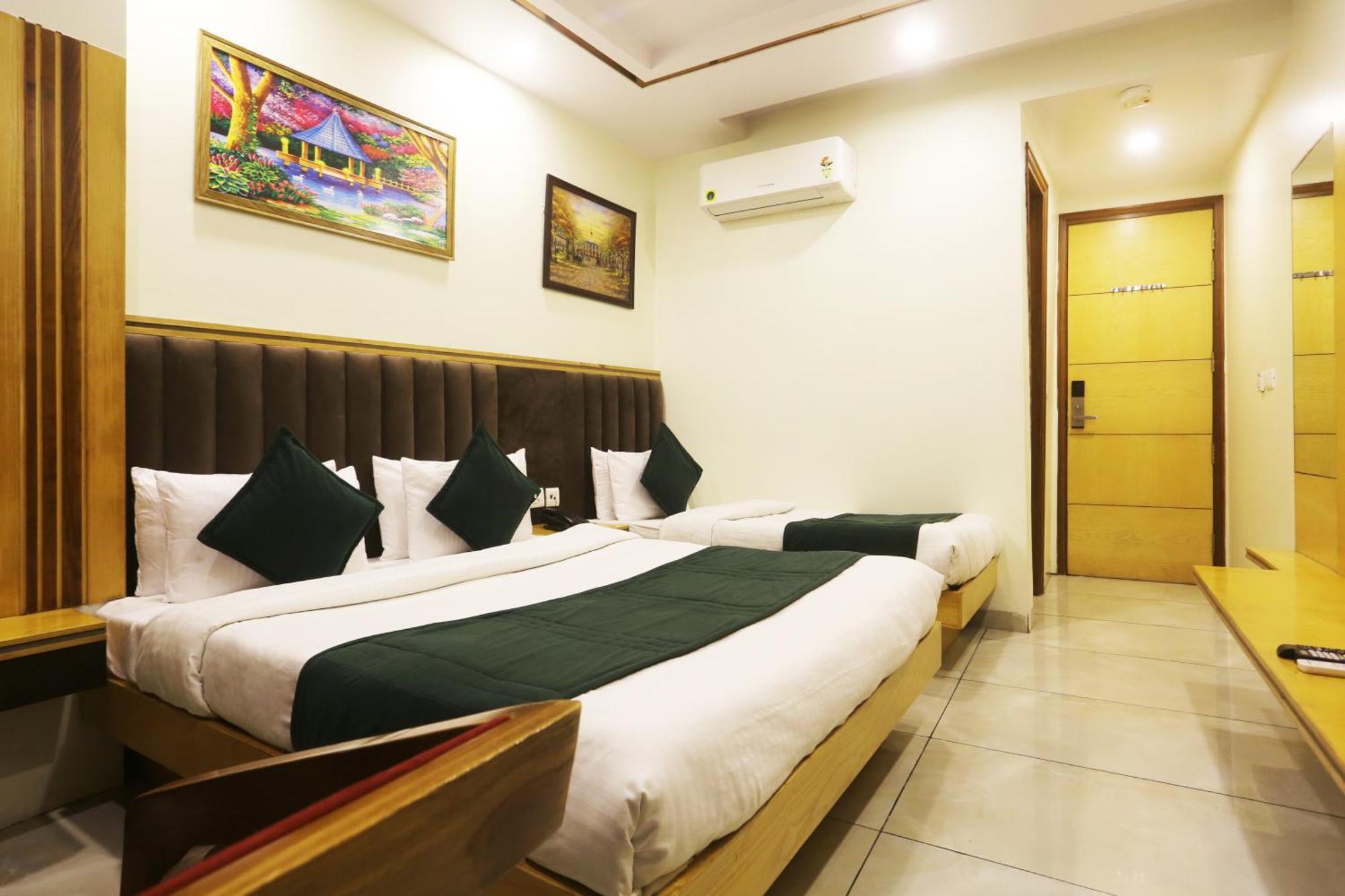 Hotel Aman Imperial Just A Minute Away From New Delhi Railway Station And Connaught Place מראה חיצוני תמונה