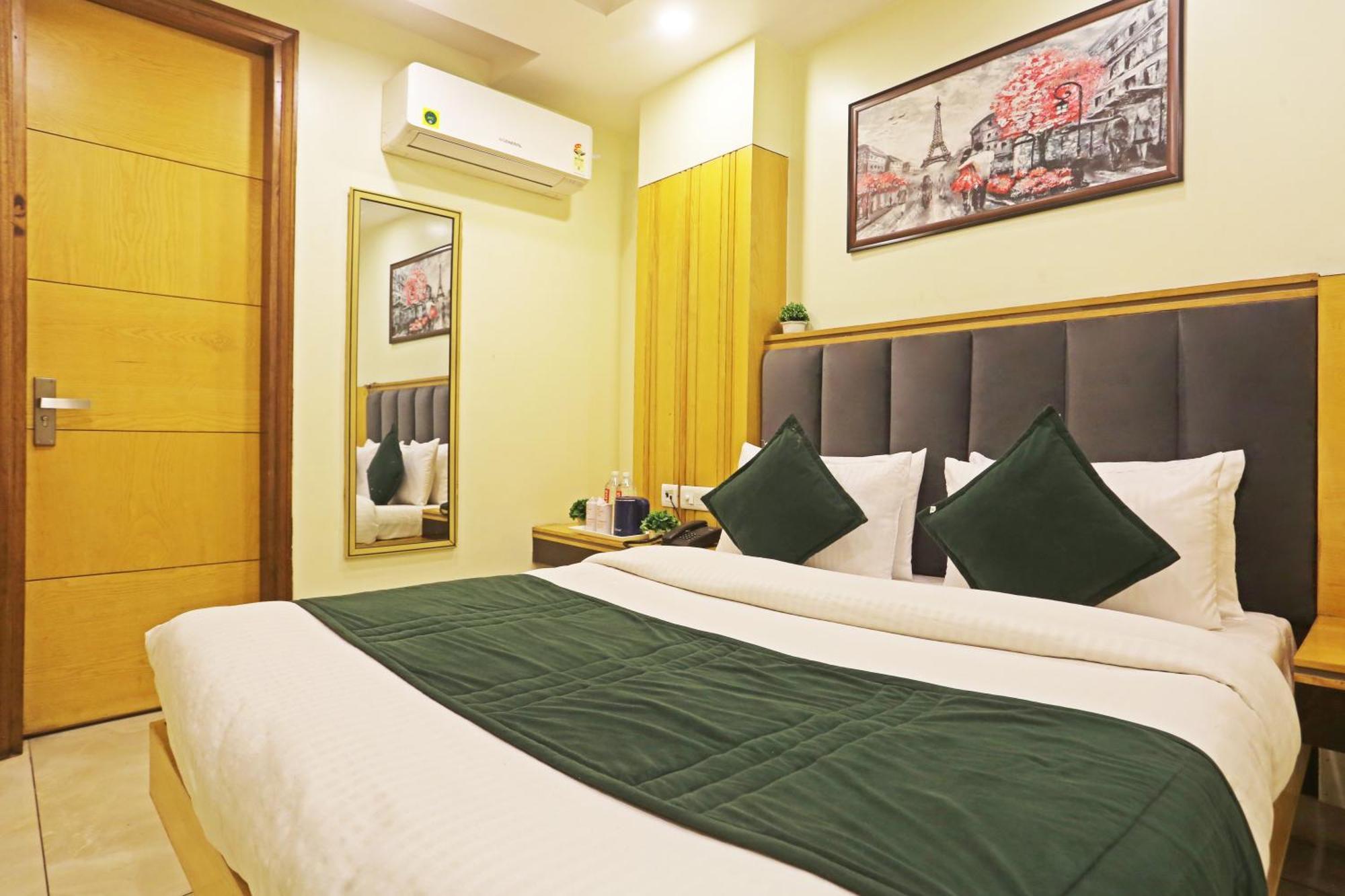 Hotel Aman Imperial Just A Minute Away From New Delhi Railway Station And Connaught Place מראה חיצוני תמונה